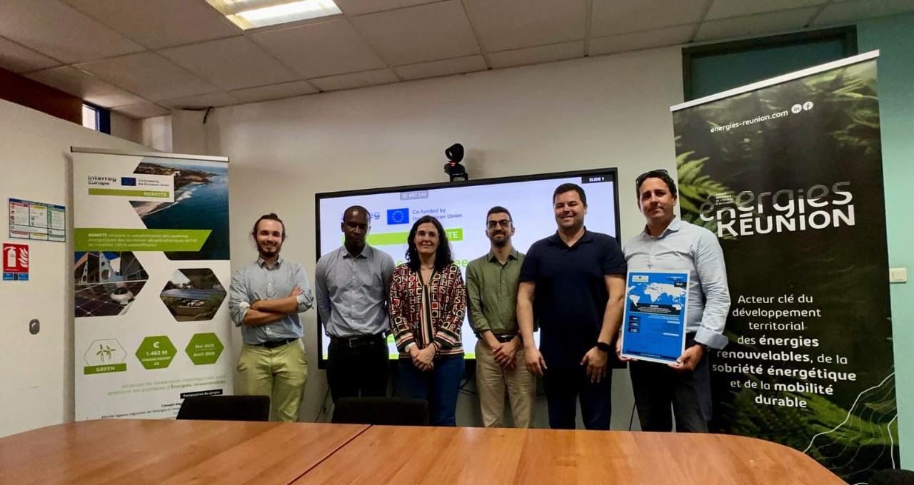 Photo de groupe lancement REMOTE