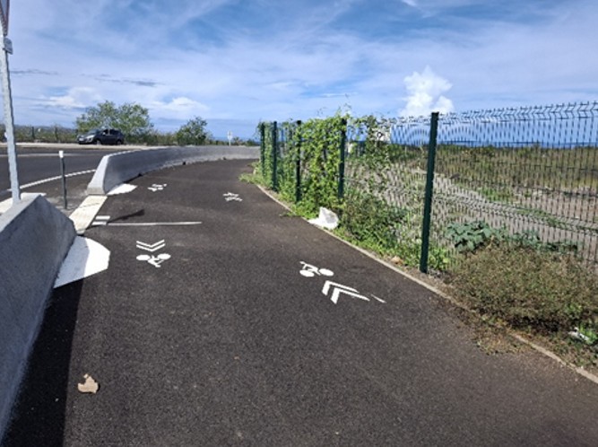 Voie vélo entre Rivière des Galets et Cambaie